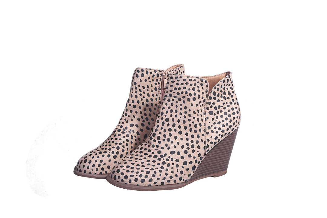 Damen knöchelhohe Keilabsatz‑Stiefelette mit seitlichem Reißverschluss Shop Nory