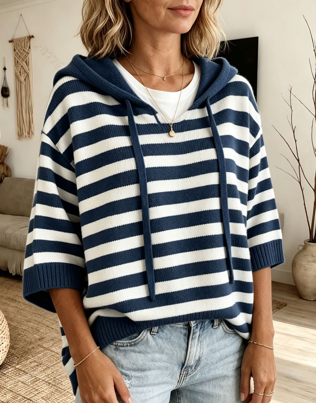 Damen Lässiger gestreifter Kapuzen-Poncho aus weichem Feinstrick mit halblangen Ärmeln Shop Nory