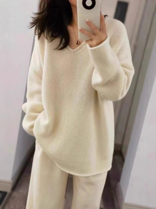 Damen Oversize V‑Ausschnitt Pullover im Mohair‑Look mit überschnittener Schulter und gerundetem Saum Shop Nory