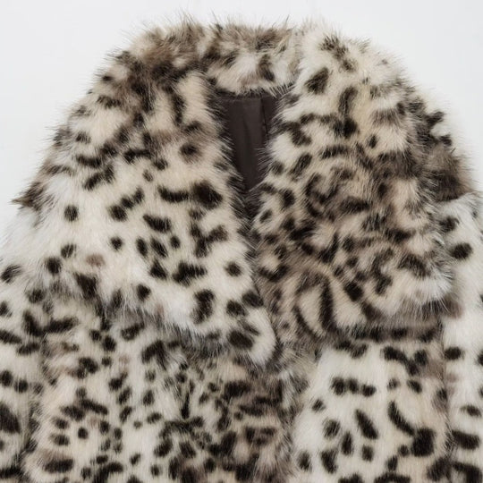 Damen Kurzjacke aus Kunstpelz im Snow-Leopard-Print mit weitem Revers Shop Nory