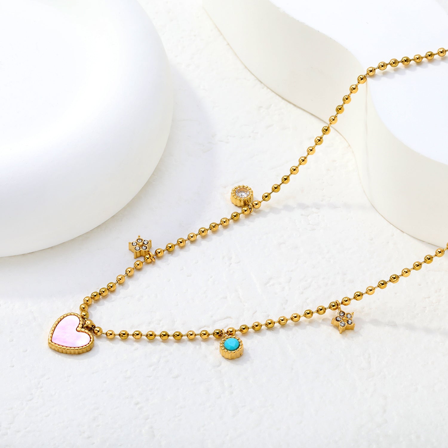 Damen Halskette mit filigranen Anhängern und hochwertigem Design Shop Nory