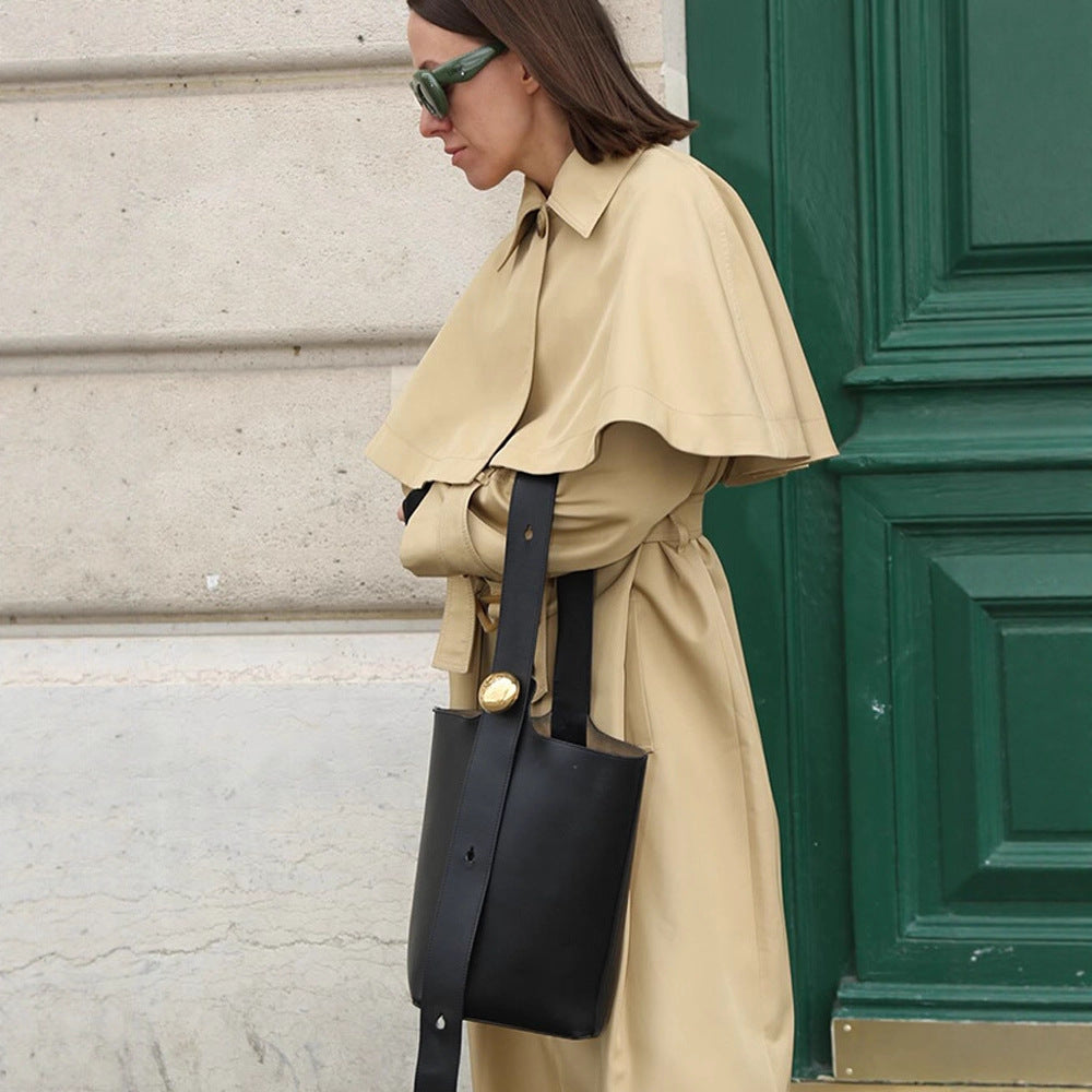Damen Langer Trenchcoat mit Capelet, Taillengürtel und Raglanärmeln Shop Nory