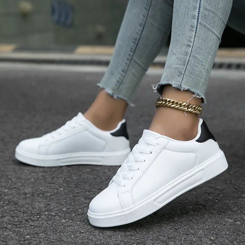 Damen nan minimalistische Sneaker im veganen Lederlook mit gepolsterter Komfortsohle