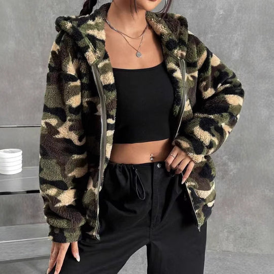 Damen Teddy-Fleece Kapuzenjacke im Camouflage-Look Shop Nory