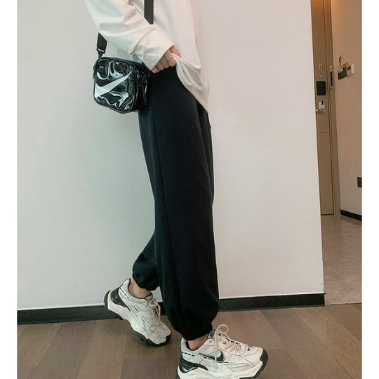 Damen nan relaxed-fit Sweatpants mit elastischem Kordelbund, seitlichen Eingriffstaschen und abgesteppten Saumnähten Shop Nory