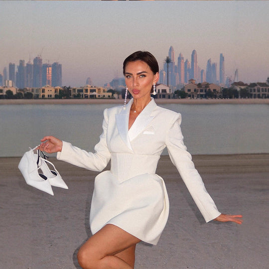 Damen Blazer-Kleid mit tailliertem Schnitt und eleganter Silhouette
