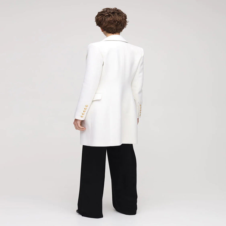 Damen Schmalgeschnittener Zweireihiger Wollmix-Longcoat mit markanter Schulter und goldenen Zierrundknöpfen Shop Nory