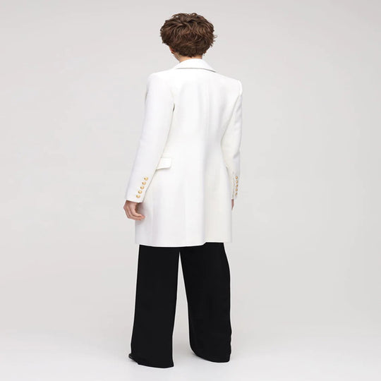 Damen Schmalgeschnittener Zweireihiger Wollmix-Longcoat mit markanter Schulter und goldenen Zierrundknöpfen Shop Nory