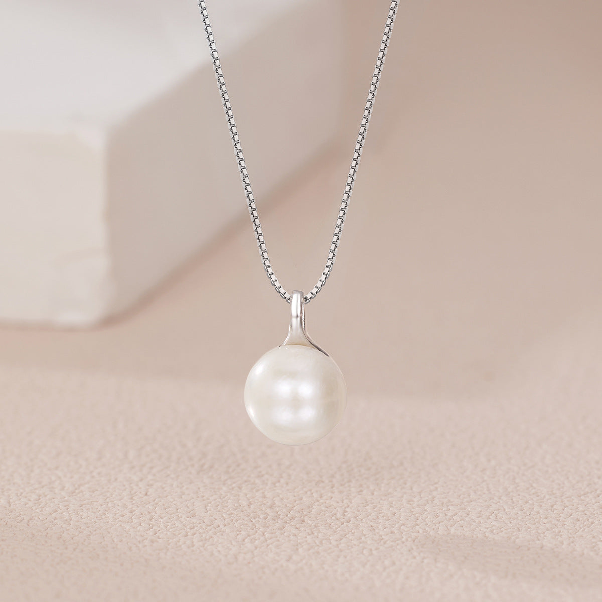 Damen elegante Halskette mit Perlenanhänger und feiner Gliederkette Shop Nory