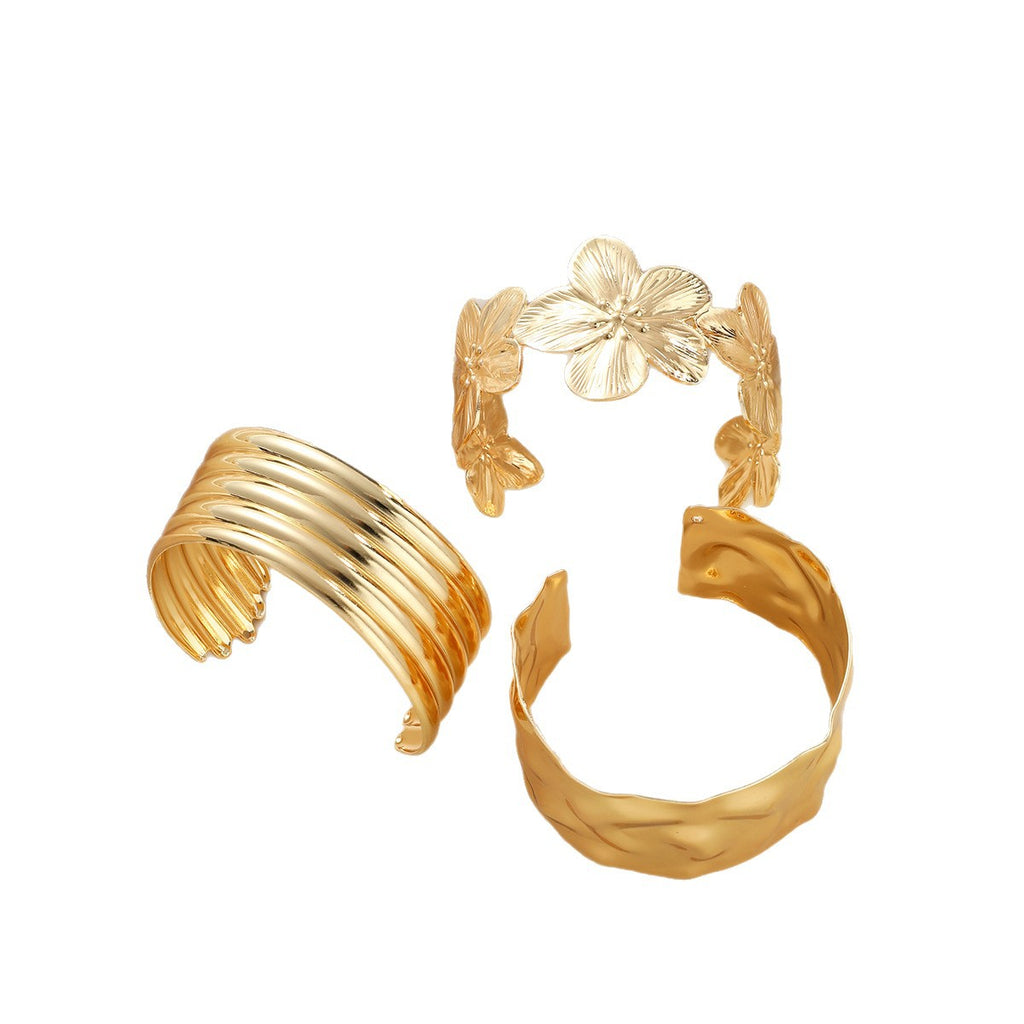 Damen Armband-Set mit floralen und modernen Designelementen Shop Nory