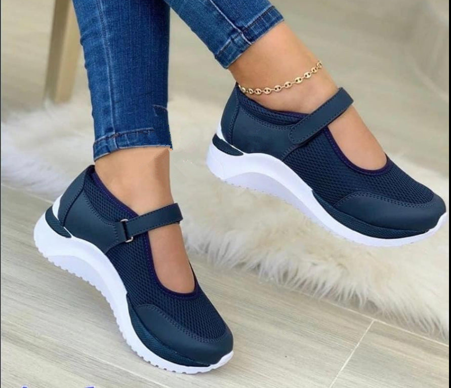 Damen Freizeit-Sneaker mit atmungsaktiver Mesh-Oberfläche und verstellbarem Riemen