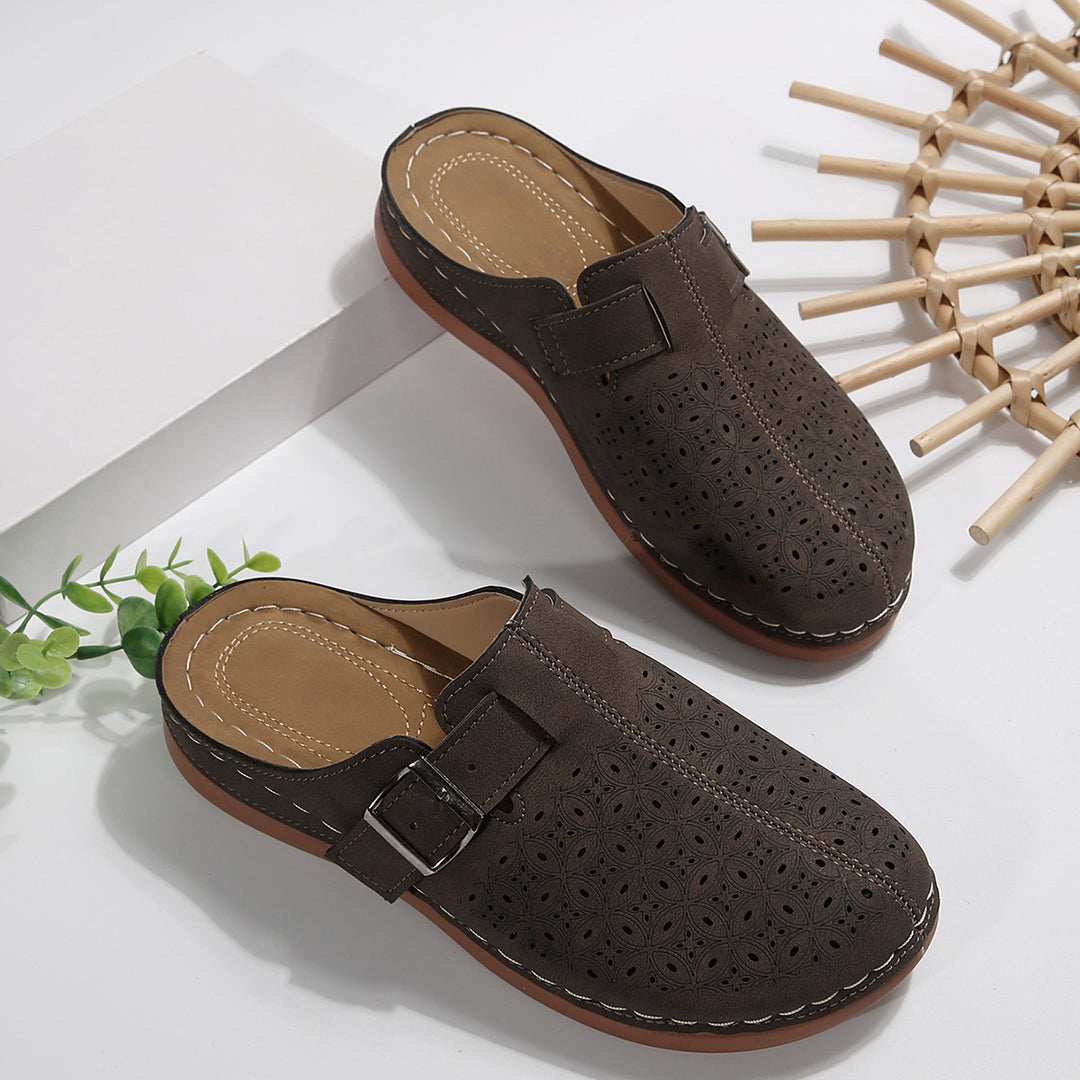 Damen Perforierte Komfort-Mules mit Zierlochmuster, verstellbarem Schnallenriemen und gepolstertem Fußbett Shop Nory