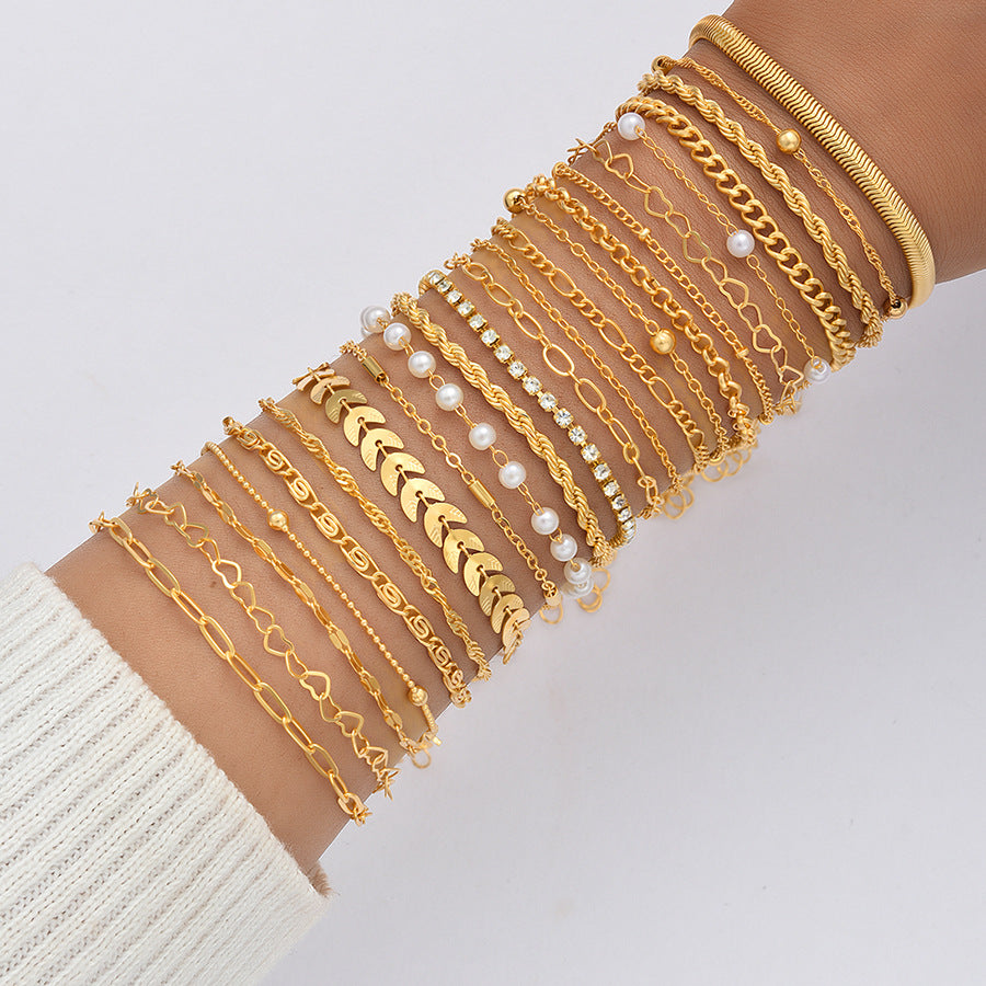 Damen Armband-Set mit zarten Ketten und eleganten Details Shop Nory