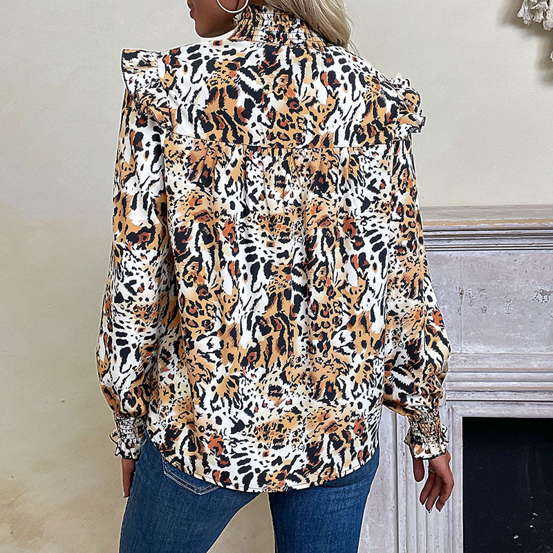 Damen Smocked-Bluse mit hohem Kragen, geraffter Schulterpasse und Animal-Print Shop Nory