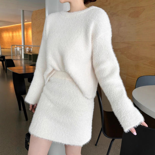 Damen Kuscheliger Flausch-Zweiteiler mit Oversize-Pullover und Minirock Shop Nory