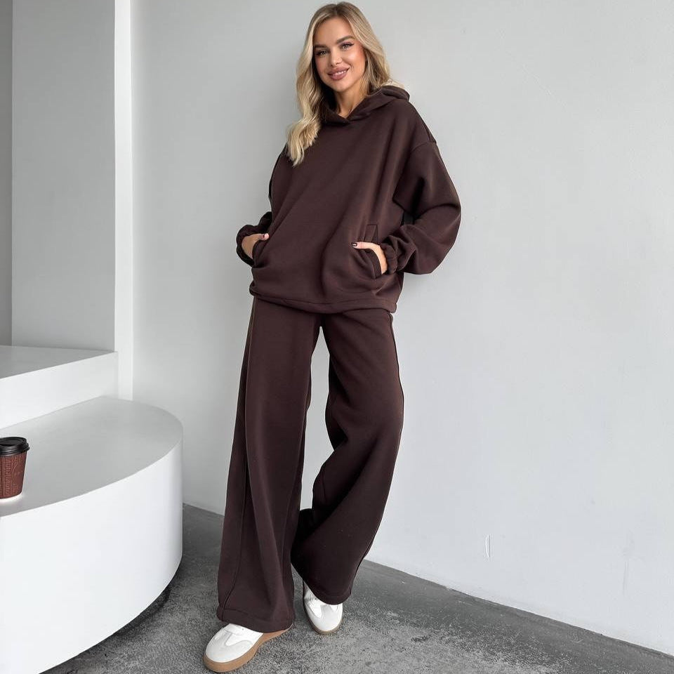 Damen Oversize Loungewear-Set aus schwerem Sweat mit Kapuzenpullover und weitem hochgeschnittenem Jogger Shop Nory