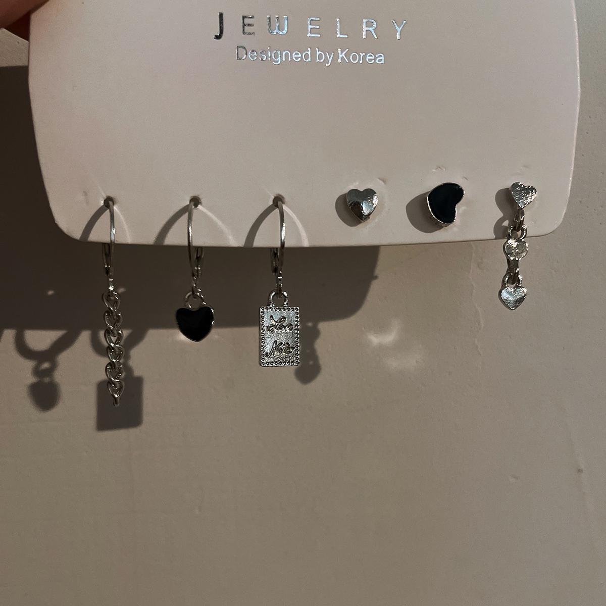 Damenohrringe mit verspielten Herz- und Anhängerdesigns Shop Nory