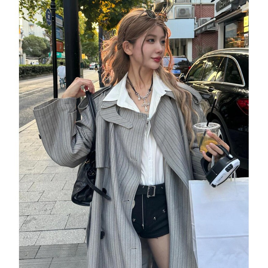 Damen Langer gestreifter Oversize‑Trenchcoat mit breitem Revers und Ballonärmeln Shop Nory