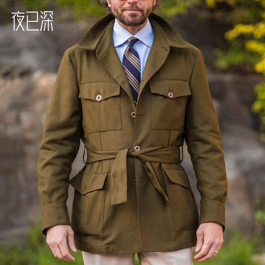 Herren Taillierte Feldjacke mit Bindegürtel, Pattentaschen und Kentkragen Shop Nory