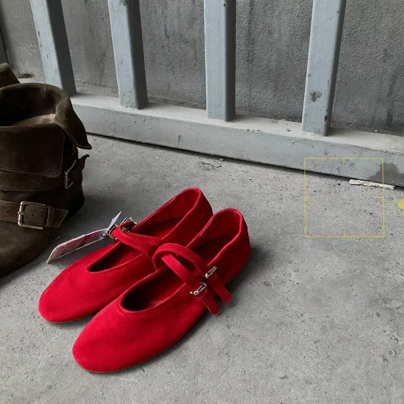 Damen Ballerinas aus hochwertigem Wildleder mit verstellbaren Riemen
