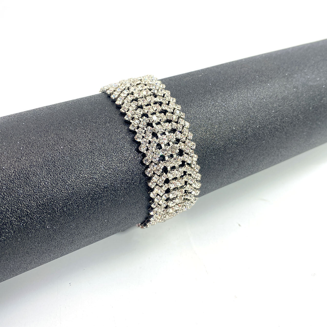 Mehrreihiges Strass-Armband mit Verlängerungskette