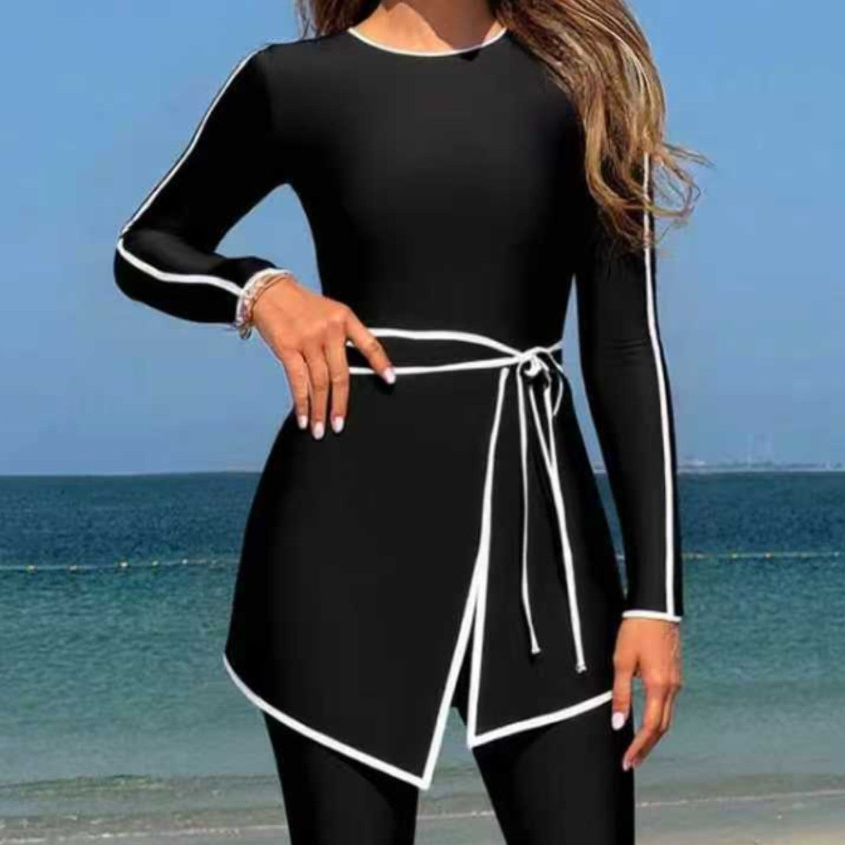 Damen modischer Langarm-Schwimmanzug mit Wickelrock