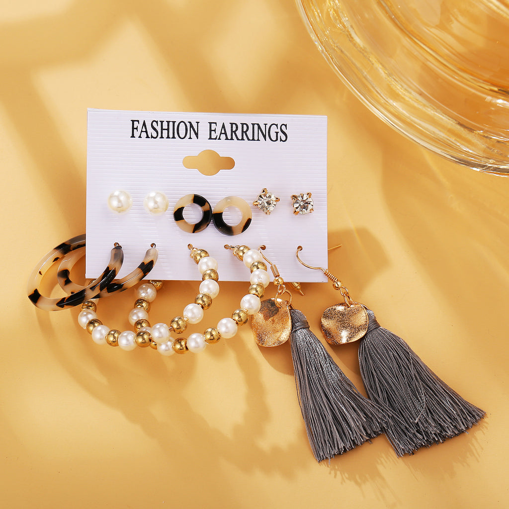 Damen Schmuckset mit verschiedenen Ohrsteckern und langen Quastenohrringen Shop Nory