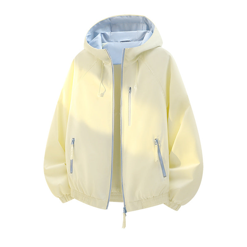 Damen Leichte Kapuzen‑Shelljacke im Urban‑Look mit kontrastfarbenem Futter, Reißverschlusstaschen und elastischem Bund Shop Nory