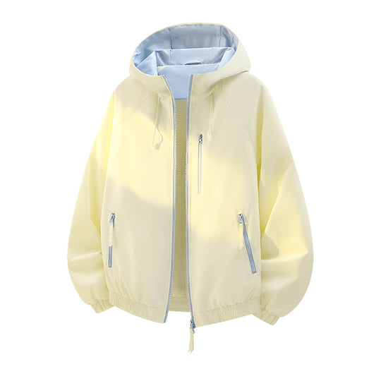Damen Leichte Kapuzen‑Shelljacke im Urban‑Look mit kontrastfarbenem Futter, Reißverschlusstaschen und elastischem Bund Shop Nory