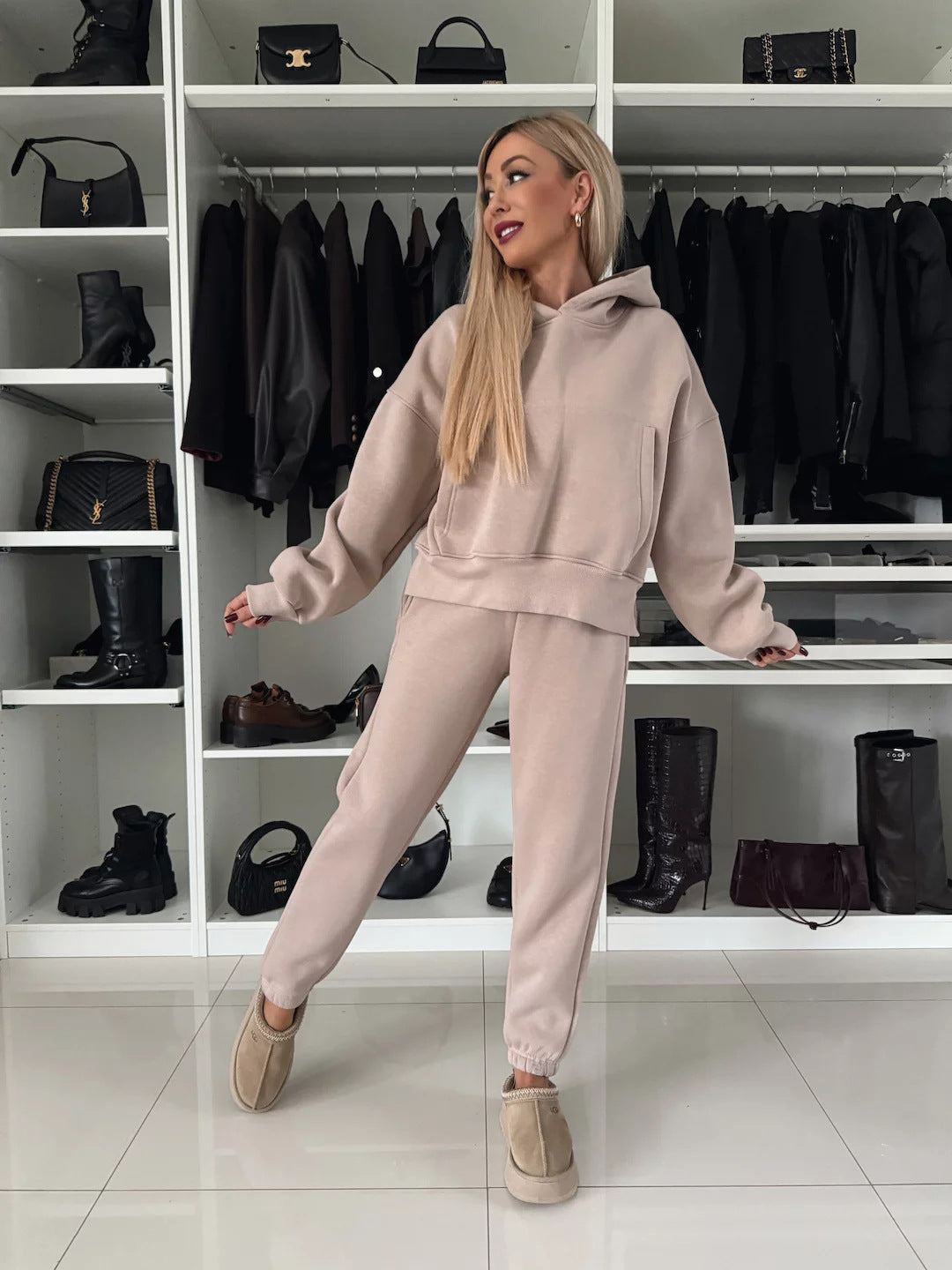 Damen Kurzgeschnittenes Kapuzen-Hoodie und High‑Waist Jogginghose Set aus weichem French-Terry Shop Nory