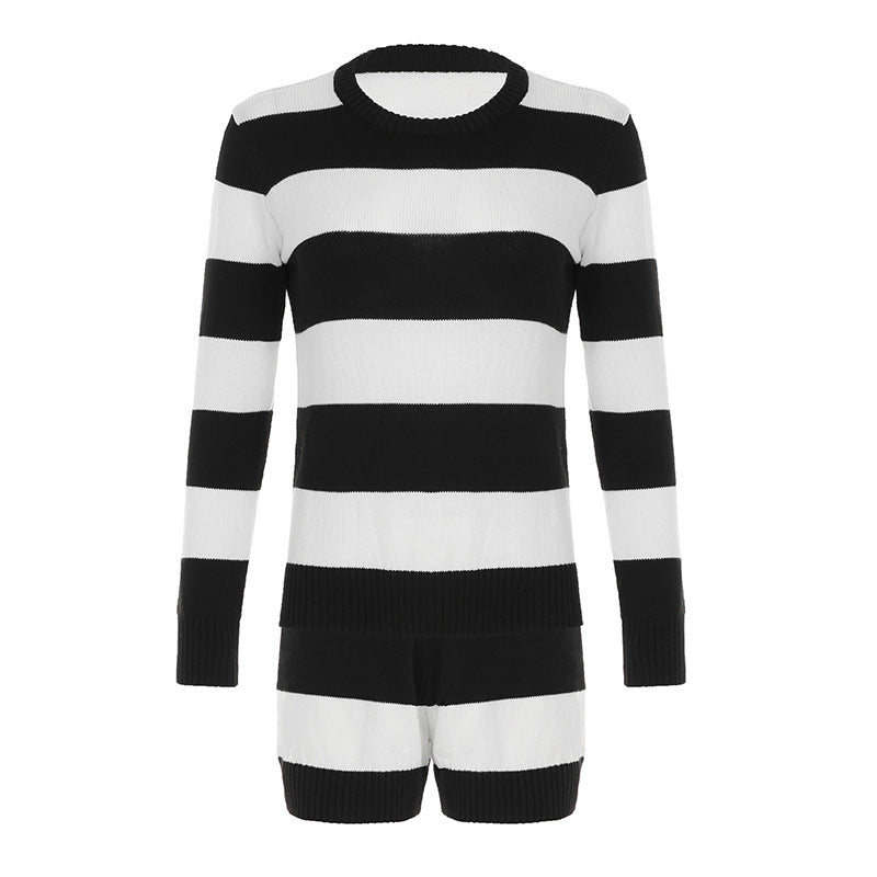 Damen nan gestreifter Rundhals-Pullover aus Feinstrick mit gerippten Bündchen und schmaler Passform Shop Nory