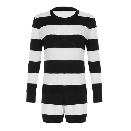 Damen nan gestreifter Rundhals-Pullover aus Feinstrick mit gerippten Bündchen und schmaler Passform Shop Nory