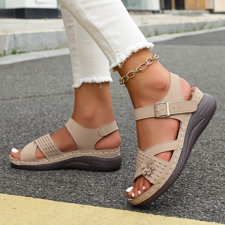 Damen Elegante Sandalen mit verstellbaren Riemen und ergonomischem Fußbett