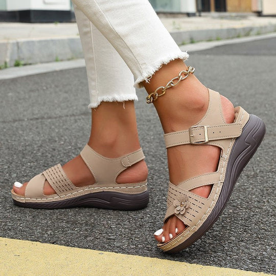 Damen Elegante Sandalen mit verstellbaren Riemen und ergonomischem Fußbett