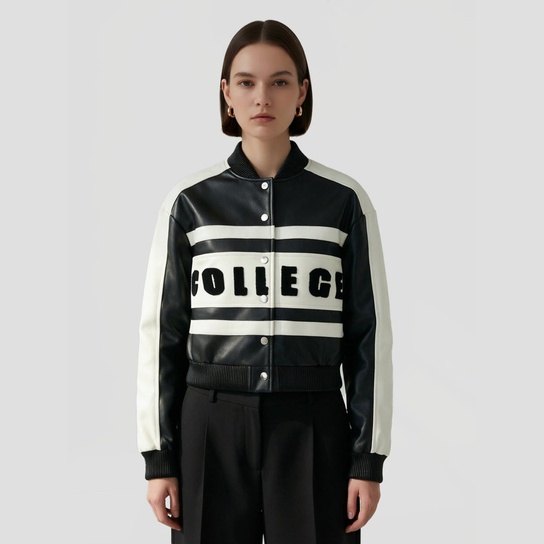 Damen Cropped College‑Bomberjacke aus Kunstleder mit kontrastierenden Streifen und Druckknöpfen Shop Nory