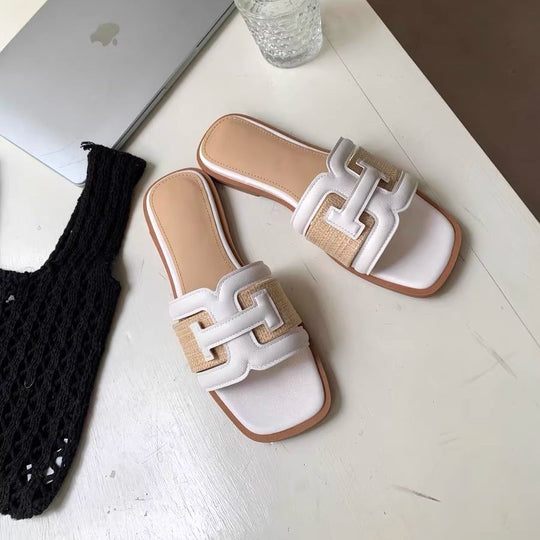 Damen modische Slipper mit elegantem Riemendesign und gepolstertem Fußbett