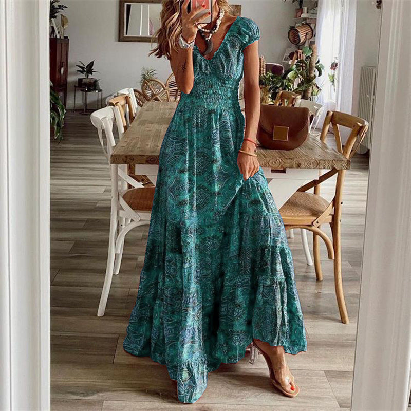 Damen Maxikleid mit romantischem Design und raffinierten Rüschendetails
