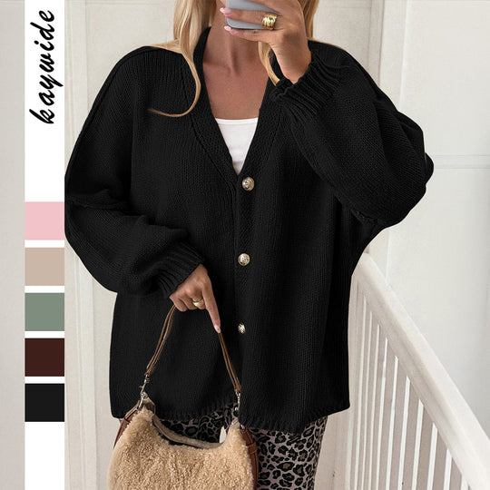 Damen nan Bouclé-Oversize-Cardigan mit tiefem V-Ausschnitt, Kimonoärmeln und goldenen Zierknöpfen Shop Nory