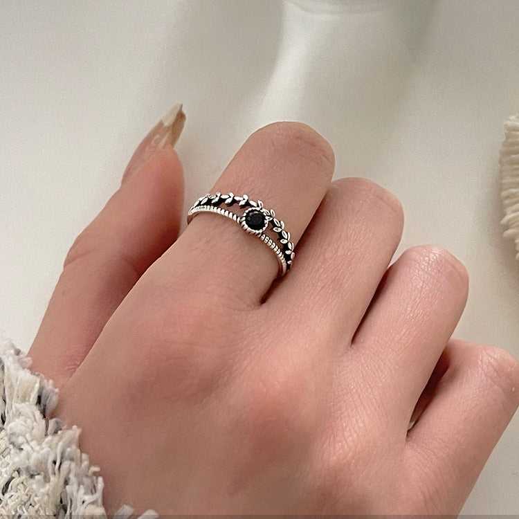 Damen eleganter Ring mit kunstvollem Design und funkelndem Stein Shop Nory