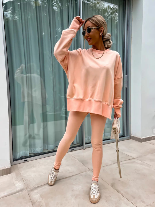 Damen komfortables Oversize-Lounge-Set mit langem Sweatshirt, gerippten High-Waist-Leggings und verlängerten Bündchen Shop Nory