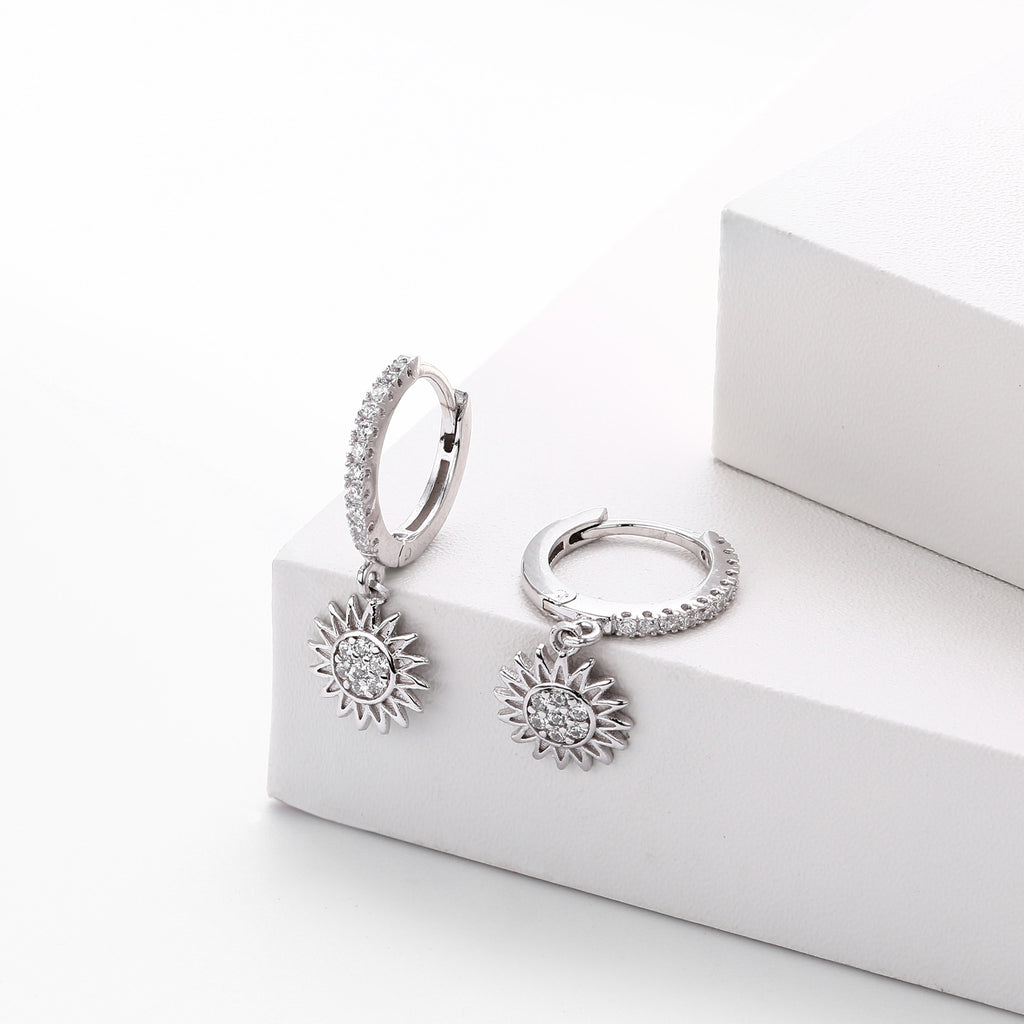 Damen Ohrhänger mit swingendem Sonnenmotiv aus 925 Sterling Silber Shop Nory