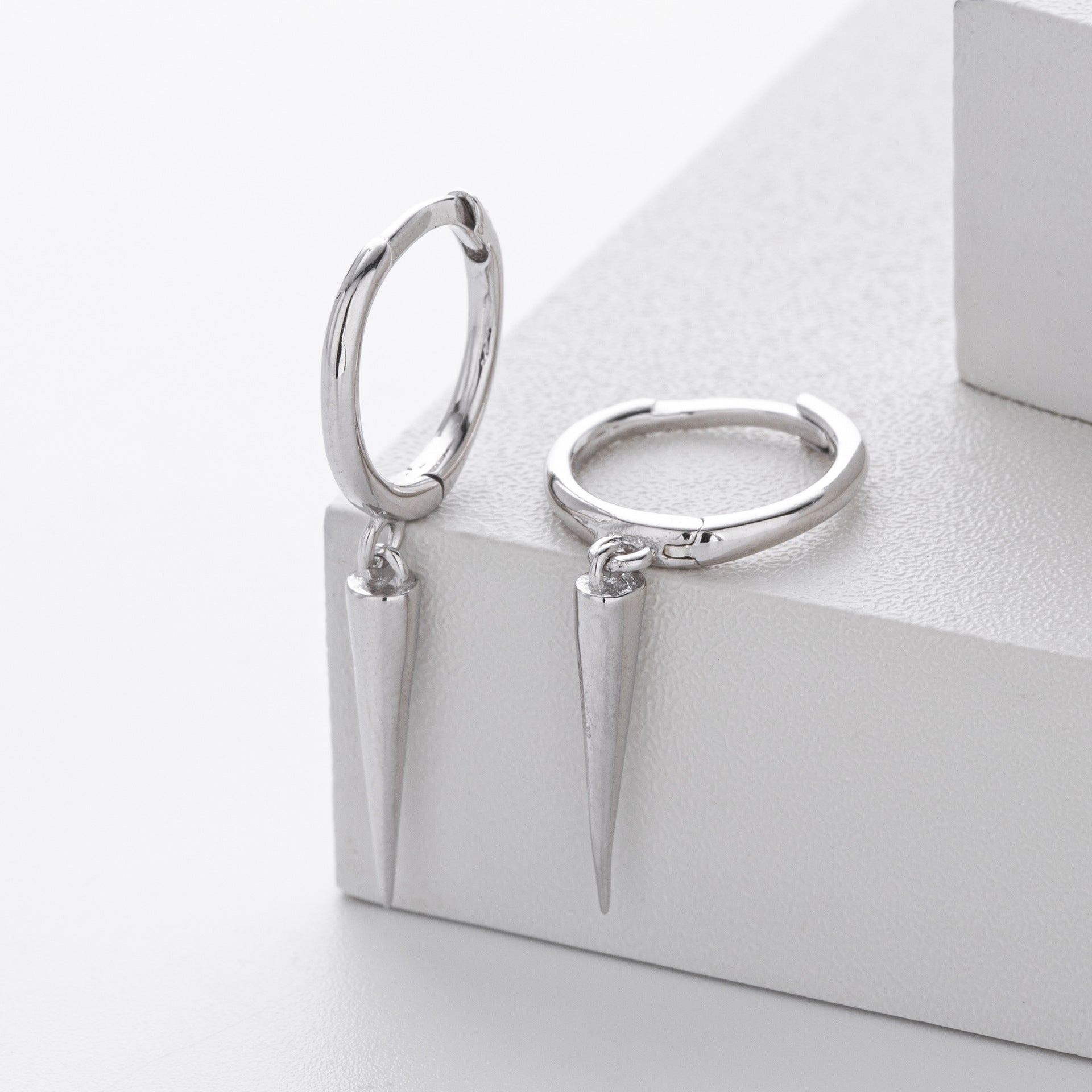 Damen Ohrringe mit elegantem und modernem Anhänger aus 925 Sterling Silber Shop Nory