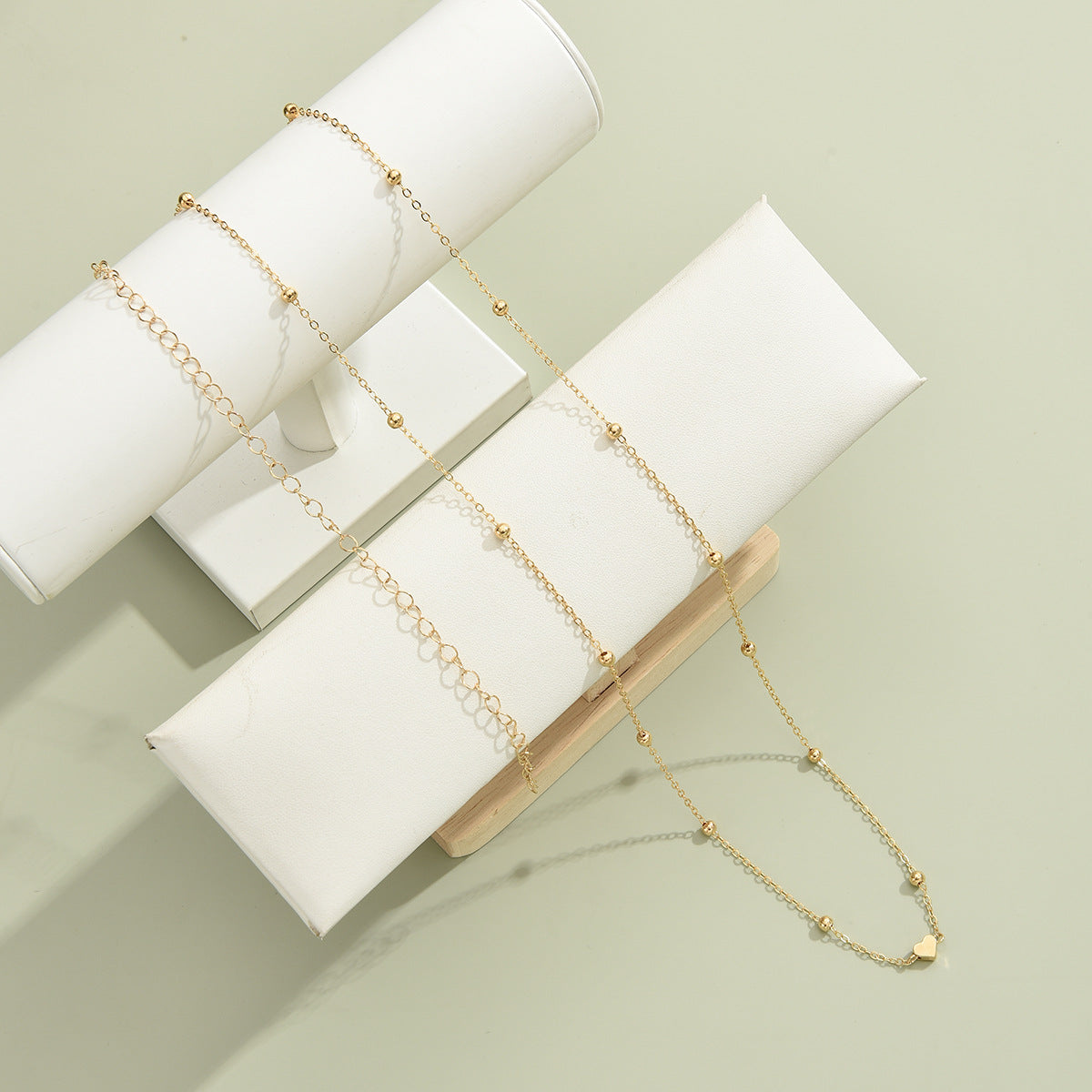 Damen Fußkette mit filigranem Herz-Design und funkelnden Akzenten Shop Nory