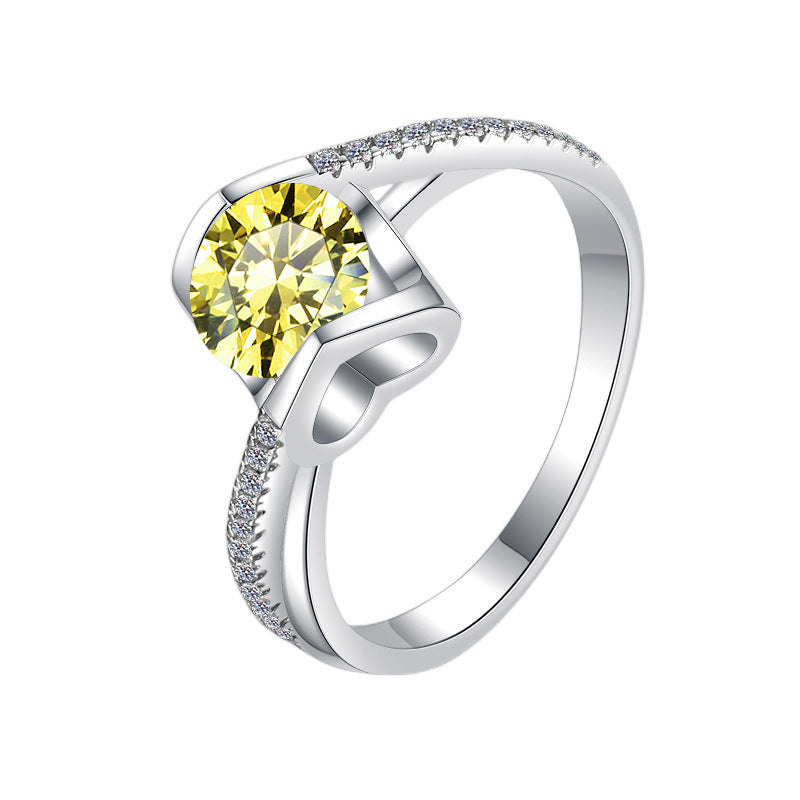 Damenring mit elegantem, facettiertem Hauptstein und funkelnden Zirkonia Shop Nory