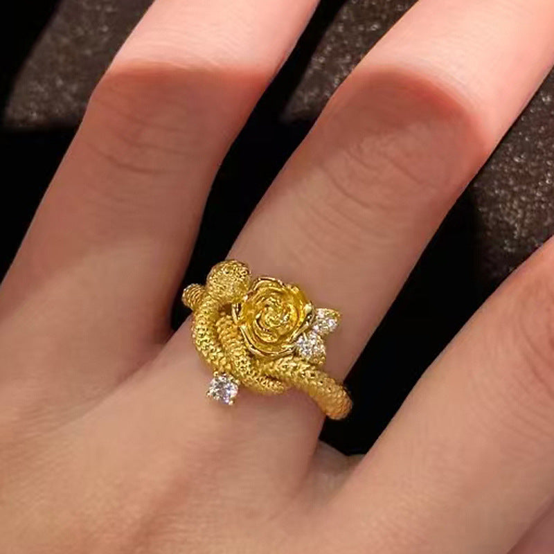 Damenring mit kunstvollem Rosendesign und funkelnden Zirkonia Shop Nory
