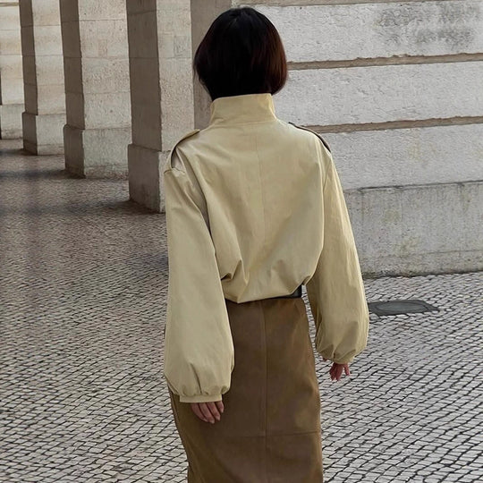 Damen Kurzbluse-Trench mit Stehkragen, Schulterpatten und Ballonärmeln Shop Nory