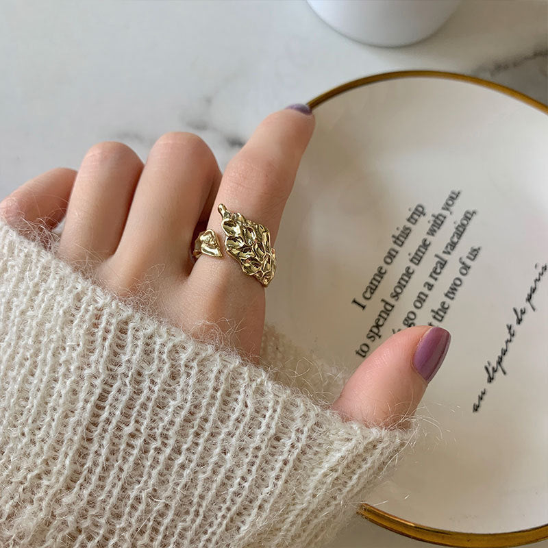Damenring mit filigranem Blätterdesign Shop Nory