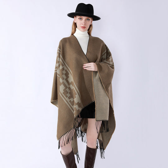 Damen Oversize-Cape mit geometrischem Jacquard, Fransensaum und Wendefunktion Shop Nory