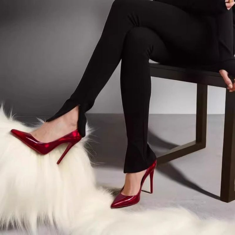 Damen Elegante spitz zulaufende Lackpumps mit schlankem Stiletto-Absatz Shop Nory