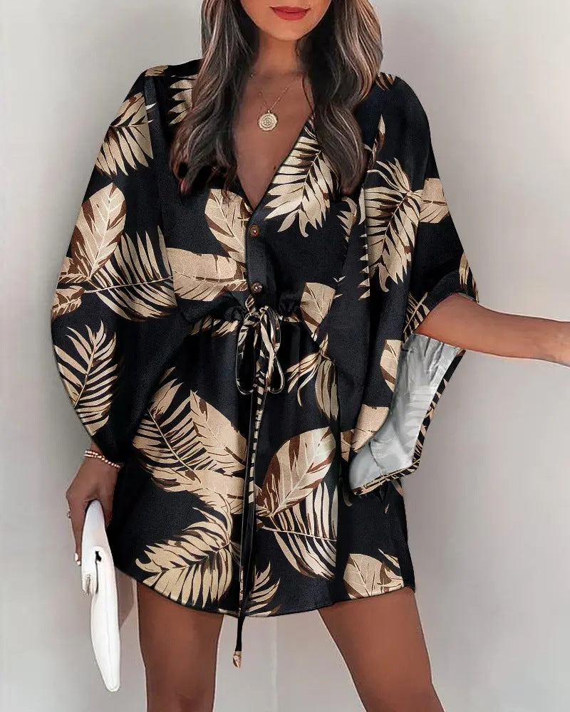 Damen angehendes Strandkleid mit eleganter Taillenbindung und einzigartigem Muster